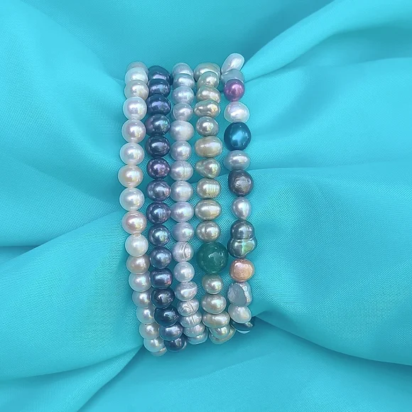 Set of 5 Genuine Freshwater Pearl Stretch Bracelets, Multi Color - Picture 3 of 5